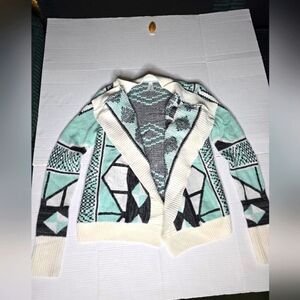 Geometric Patterned Women's Sweater - Cream and Gray